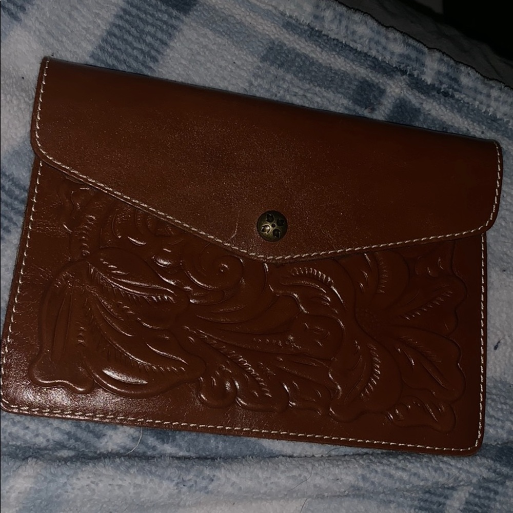 Brown leather Patricia Nash clutch